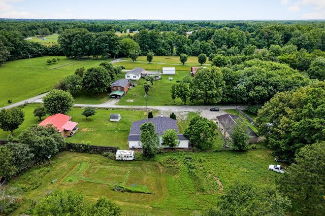 150 Tabernacle Rd, Smithville, TN 37166