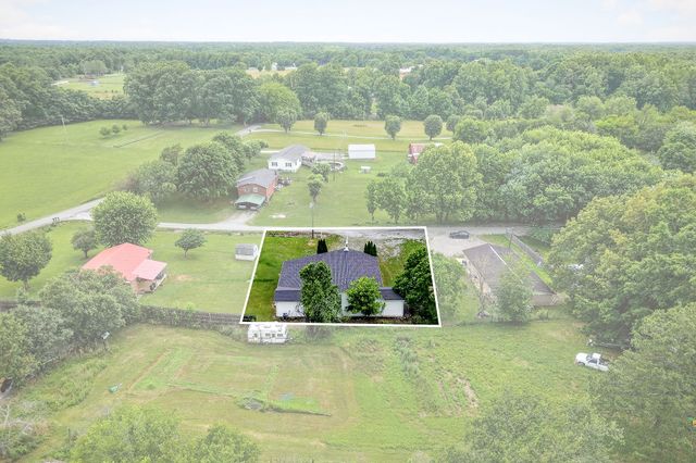 150 Tabernacle Rd, Smithville, TN 37166