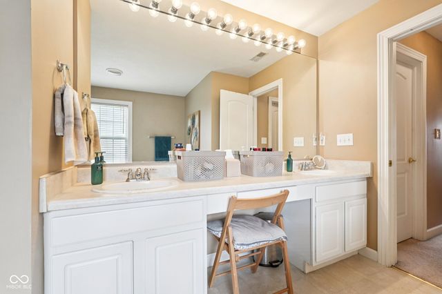 5322 Montavia Lane, Indianapolis, IN 46239