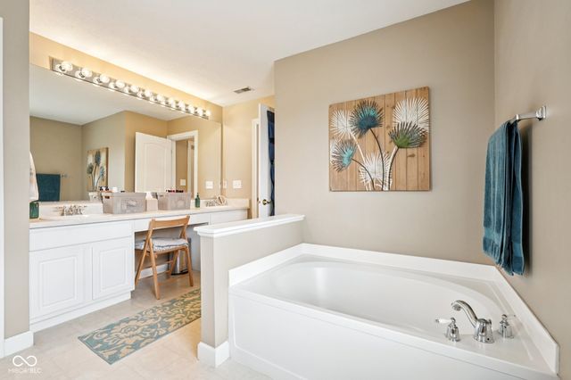 5322 Montavia Lane, Indianapolis, IN 46239