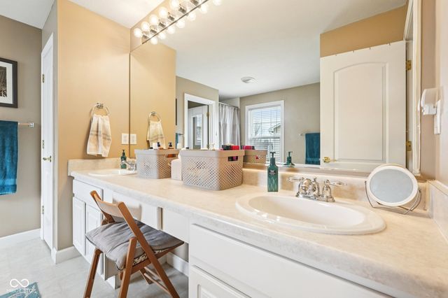 5322 Montavia Lane, Indianapolis, IN 46239