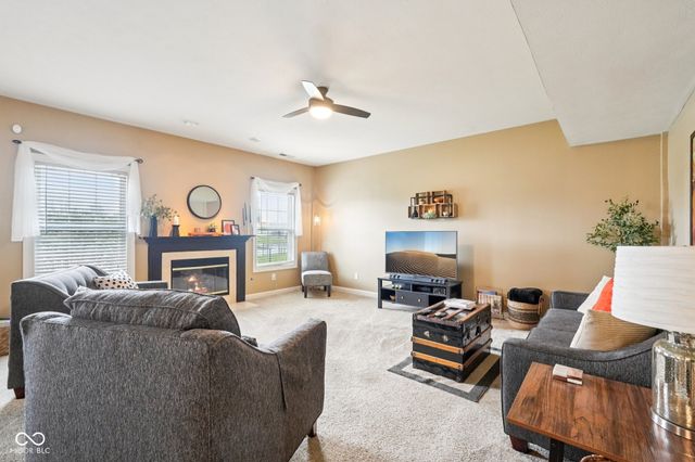 5322 Montavia Lane, Indianapolis, IN 46239