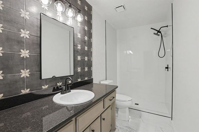 2801 NW 159th Street, Edmond, OK 73013