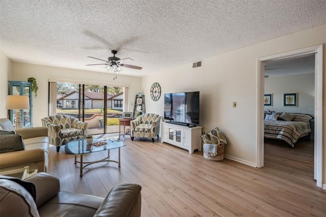 3505 TARPON WOODS BOULEVARD Q402, Palm Harbor, FL 34685