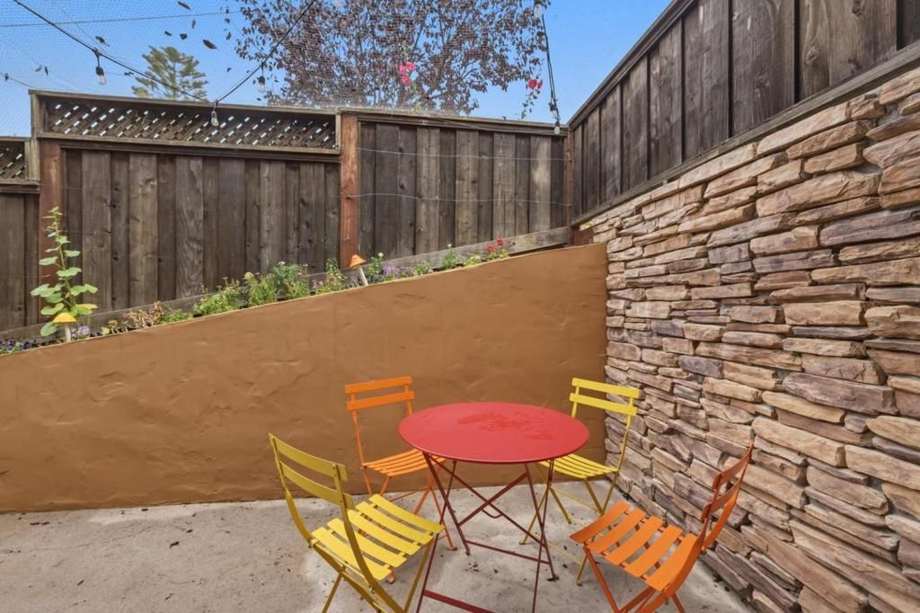 Image 18 of property listing at 398 San Carlos Avenue, El Granada, CA 94018