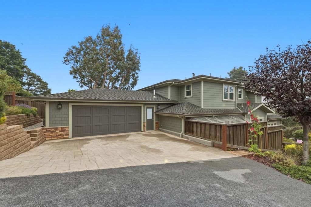 Image 3 of property listing at 398 San Carlos Avenue, El Granada, CA 94018