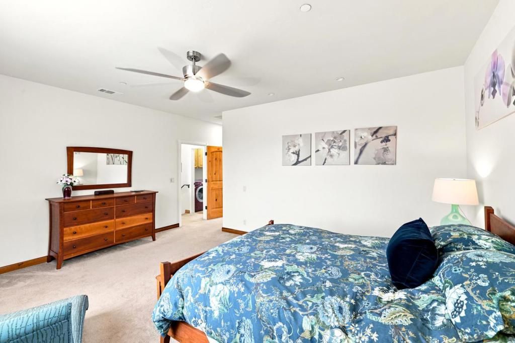 Image 31 of property listing at 398 San Carlos Avenue, El Granada, CA 94018