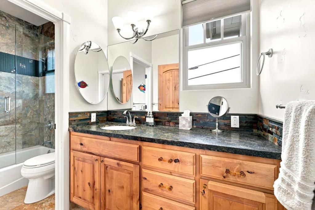 Image 35 of property listing at 398 San Carlos Avenue, El Granada, CA 94018