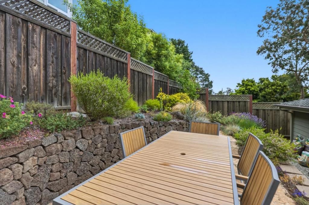 Image 37 of property listing at 398 San Carlos Avenue, El Granada, CA 94018