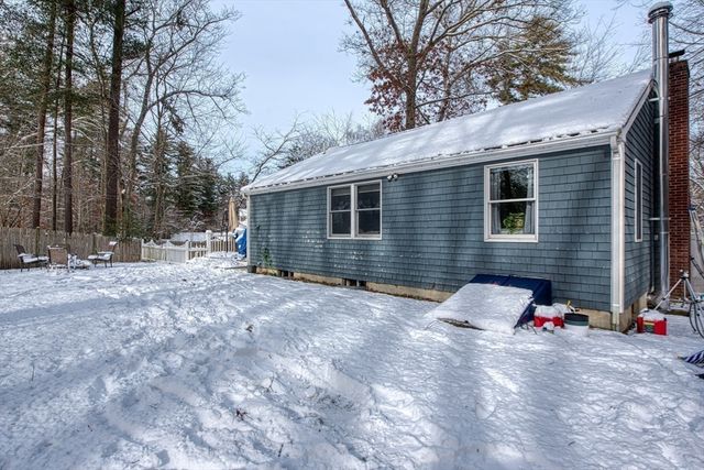 829 Auburn St, Bridgewater, MA 02324