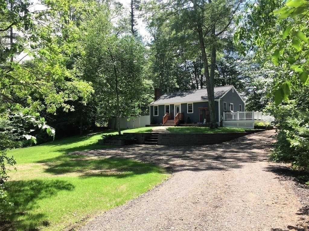 829 Auburn St, Bridgewater, MA 02324