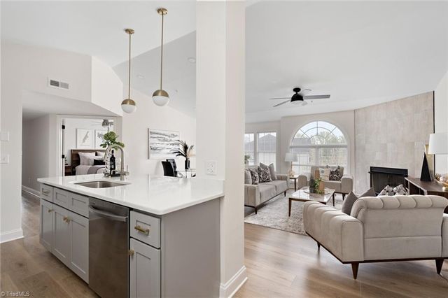3729-3D Morris Farm Drive 3D, Greensboro, NC 27409