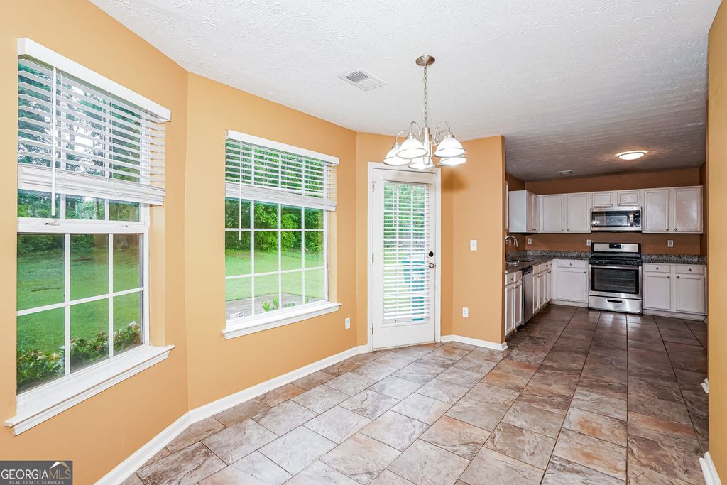 1009 Lear Drive, Locust Grove, GA 30248 — photo 5