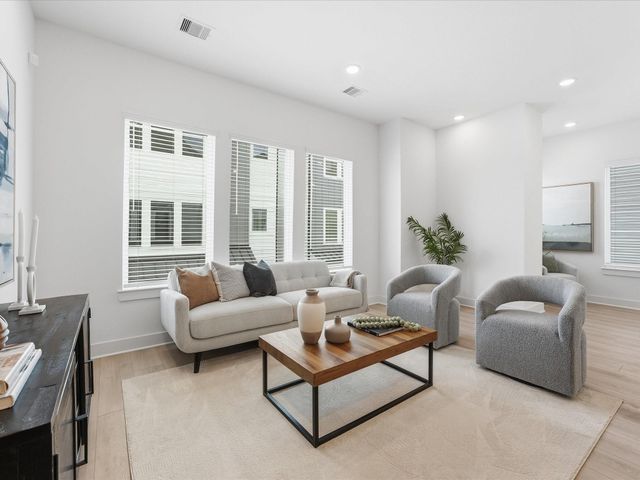 253-255 De Boll Street, Houston, TX 77022