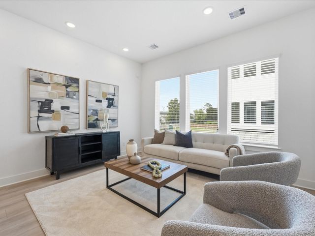 253-255 De Boll Street, Houston, TX 77022