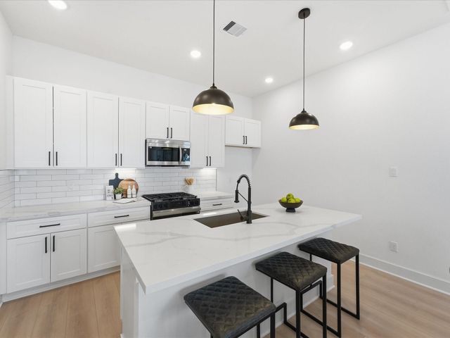 253-255 De Boll Street, Houston, TX 77022