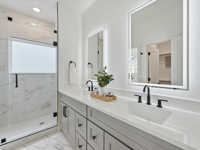 253-255 De Boll Street, Houston, TX 77022