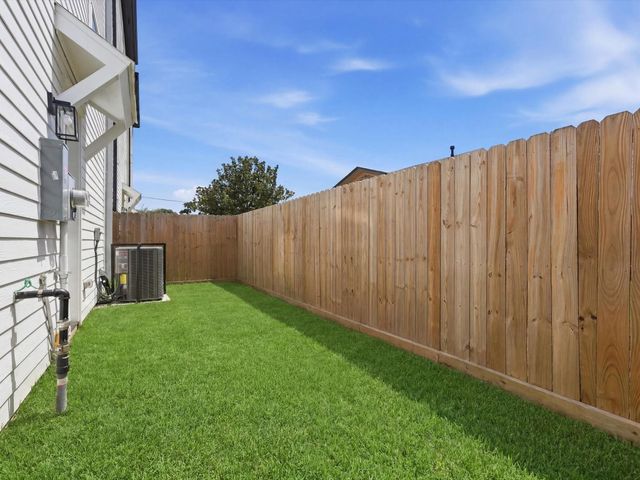 253-255 De Boll Street, Houston, TX 77022