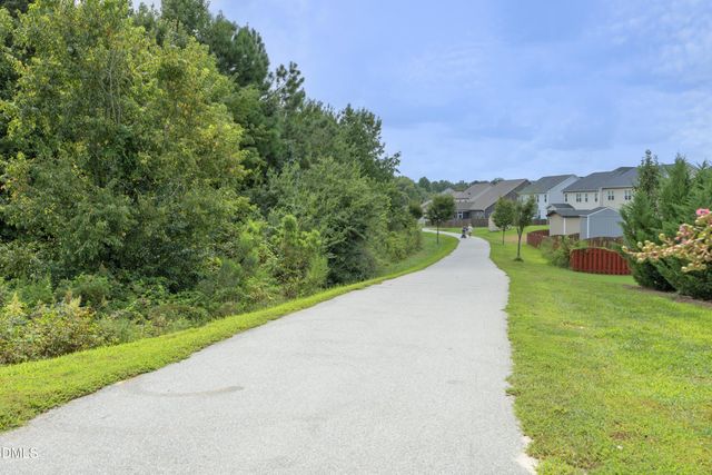 5000 Silver Spruce Way, Zebulon, NC 27597