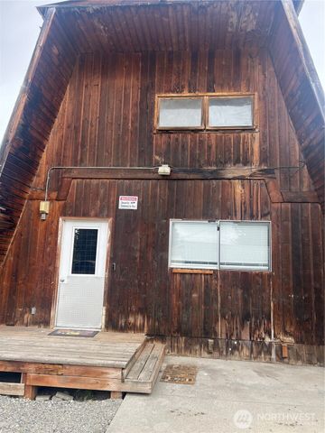 28 N Fir St, Omak, WA 98841