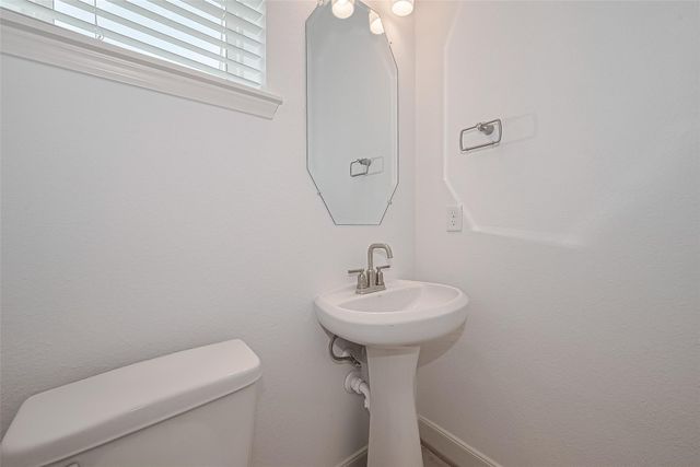 8913 Grovner Place, Houston, TX 77055