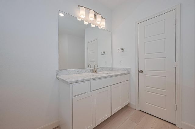 8913 Grovner Place, Houston, TX 77055