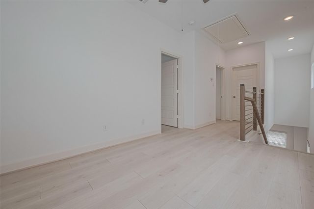 8913 Grovner Place, Houston, TX 77055