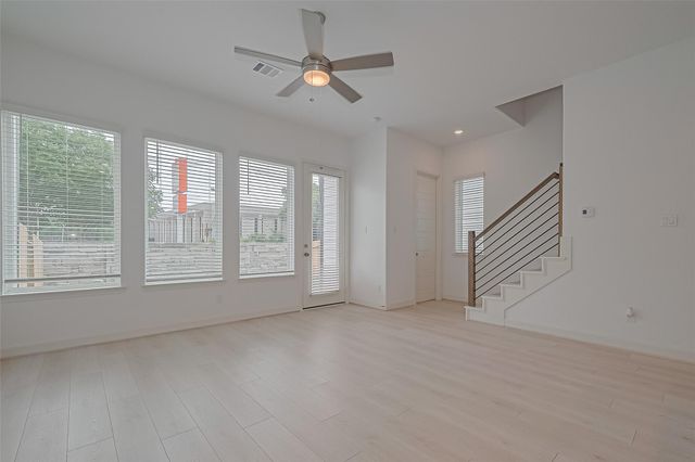 8913 Grovner Place, Houston, TX 77055