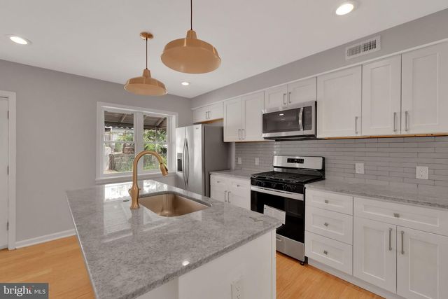 245 S CLINTON ST, Baltimore, MD 21224