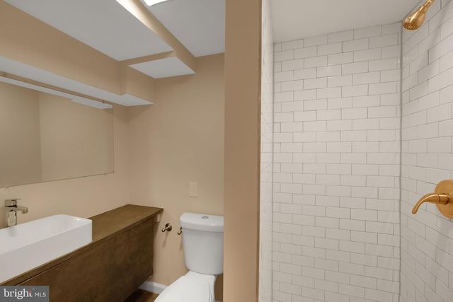 245 S CLINTON ST, Baltimore, MD 21224