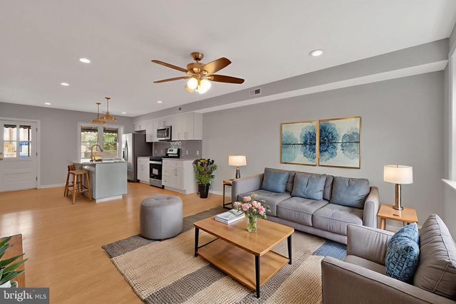 245 S CLINTON ST, Baltimore, MD 21224