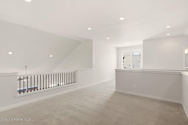 6889 N HOURGLASS DR, Coeur D'alene, ID 83815