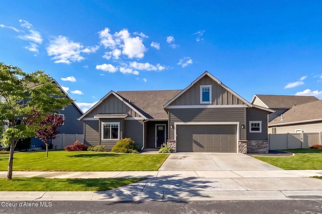 6889 N HOURGLASS DR, Coeur D'alene, ID 83815
