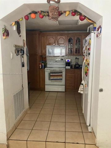 580 NW 136th Street, North Miami, FL 33168