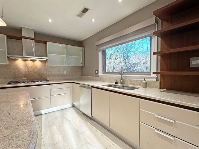 6 Brownson Ter, Boston, MA 02130