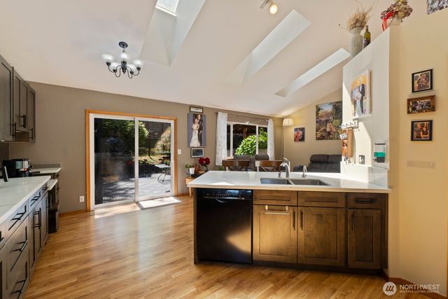 6108 133rd Place SW, Edmonds, WA 98026