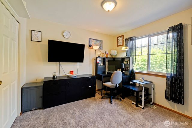 6108 133rd Place SW, Edmonds, WA 98026