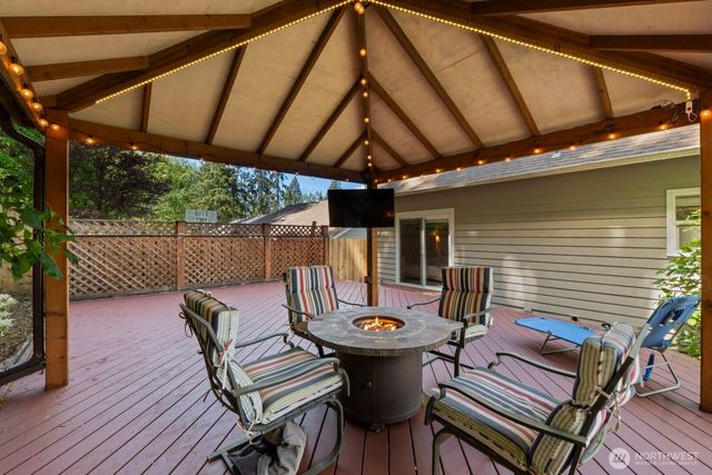 6108 133rd Place SW, Edmonds, WA 98026
