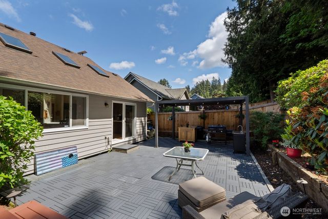 6108 133rd Place SW, Edmonds, WA 98026
