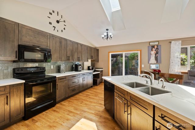6108 133rd Place SW, Edmonds, WA 98026