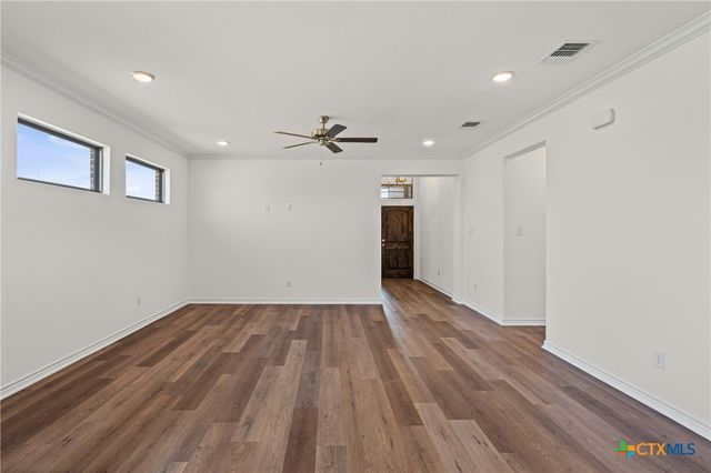 414 Stonehouse Lane, Temple, TX 76502