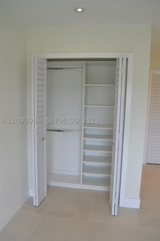 255 Galen Dr 4F, Key Biscayne, FL 33149