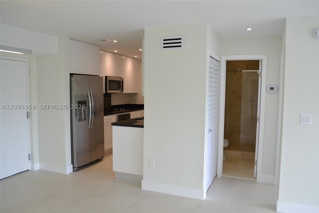 255 Galen Dr 4F, Key Biscayne, FL 33149