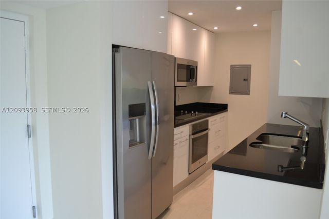 255 Galen Dr 4F, Key Biscayne, FL 33149