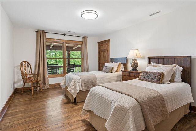1517 Laurel Lake Dr Drive, Monteagle, TN 37356