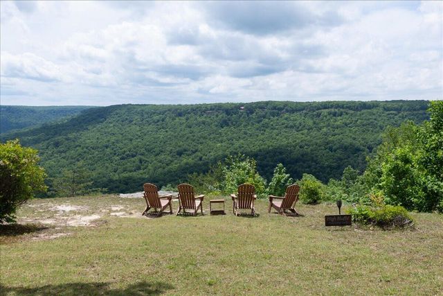 1517 Laurel Lake Dr Drive, Monteagle, TN 37356