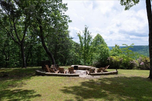 1517 Laurel Lake Dr Drive, Monteagle, TN 37356