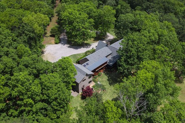 1517 Laurel Lake Dr Drive, Monteagle, TN 37356