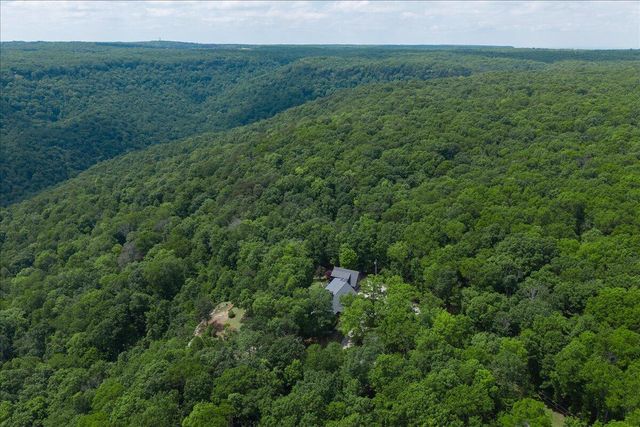 1517 Laurel Lake Dr Drive, Monteagle, TN 37356