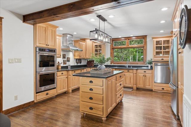 1517 Laurel Lake Dr Drive, Monteagle, TN 37356